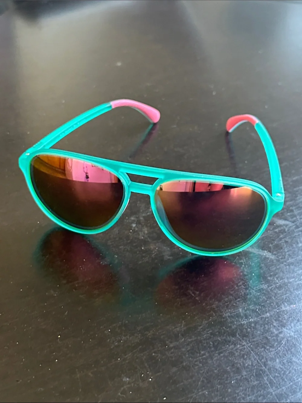 Goodr “Kitty Hawkers’ Ray Blockers Mach G Sunglasses